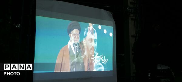 وداع مردم شهر بار نیشابور با رهبر شهید انقلاب