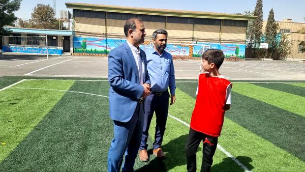افتتاح زمین چمن مصنوعی دبیرستان اندیشه شاهد منطقه ۱۶