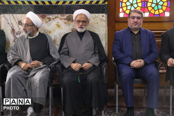 بزرگداشت رهبر شهید ایران در مسجد حظیره استان یزد