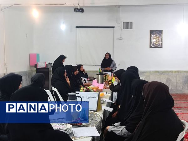 اولین جلسه شورای دبیران در دبیرستان فیاض