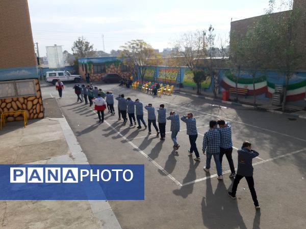 مانور زلزله و ایمنی در مدارس شهرستان ورامین 