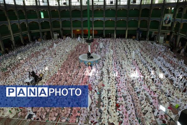 مراسم جشن تکلیف متمرکز ۳۰۰۰ نفره ویژه دانش‌آموزان دختر شهر یزد