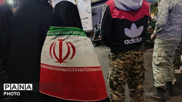 از پاسداران انقلاب در شب مقاومت و خونخواهی تجلیل شدند