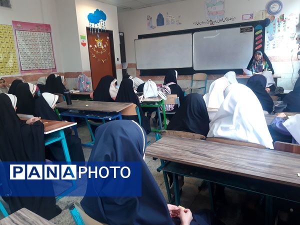 برگزاری چهل و سومین دوره مسابقات قران و عترت دانش آموزی در مقطع ابتدایی دختران