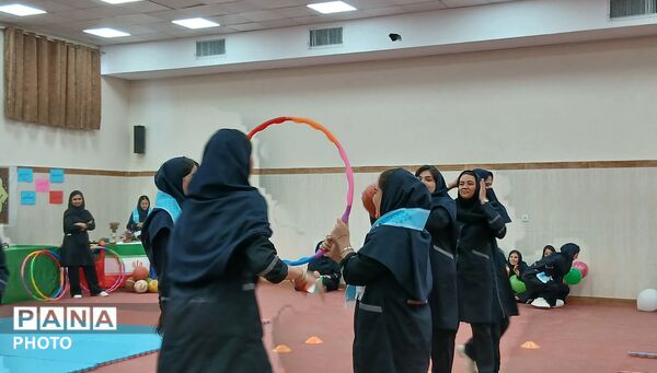 «در میدان حاضر»؛ شور و نشاط ورزشی در هنرستان دخترانه آیت‌الله انواری همدانی