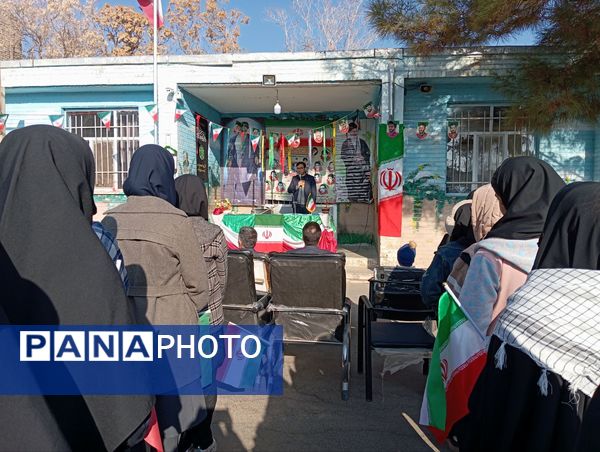 طنین زنگ استکبارستیزی در دبیرستان دخترانه تکتم باخرز