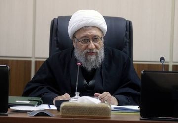 آملی لاریجانی: تهدید علیه ایران، حماقت است