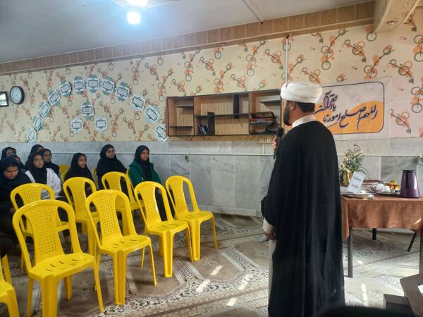 کارگاه آموزشی جهاد تبیین و پدافند غیرعامل در دبیرستان نمونه دولتی محمودیه