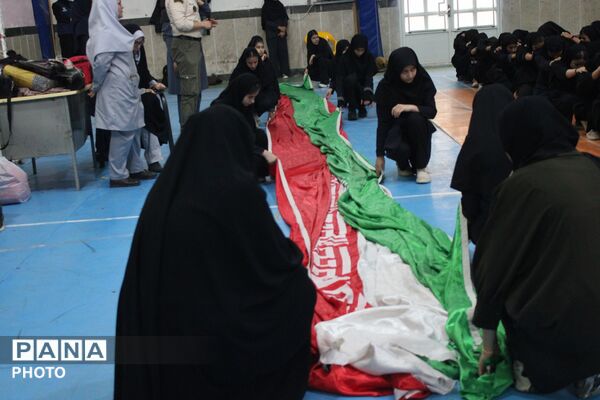 اجرای پیرامید دانش آموزان شهرستان سملقان با موضوع جنگ رمضان 