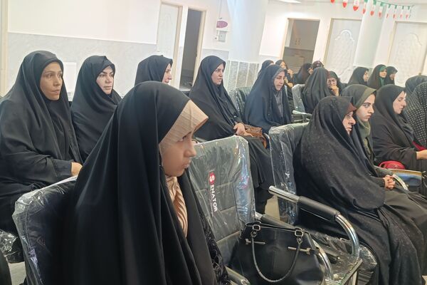 جلسه هم اندیشی راهکارهای جذب دانش آموزان به نماز