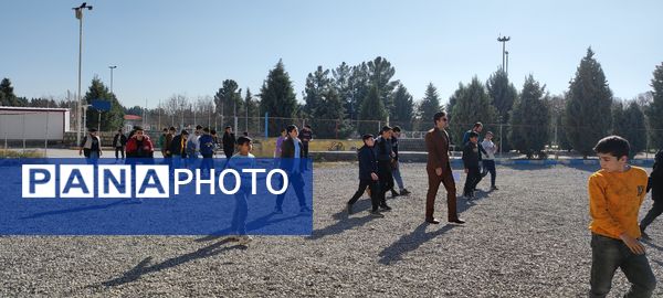 بازدید دانش‌آموزان دبیرستان فرزانگان از کتابخانه اندیشه شیروان