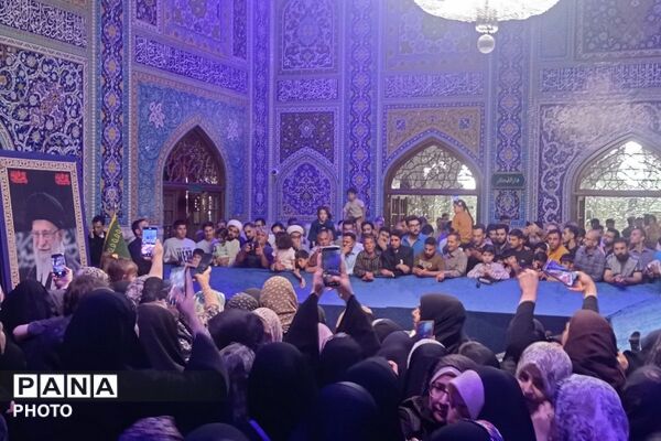 میثاق دوباره مردم جانفدا با رهبر شهید در حرم رضوی 
