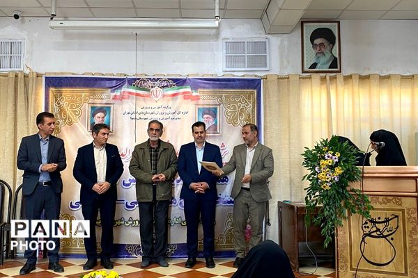 پژوهشگران نوجوان پیشوا روی سکوی افتخار