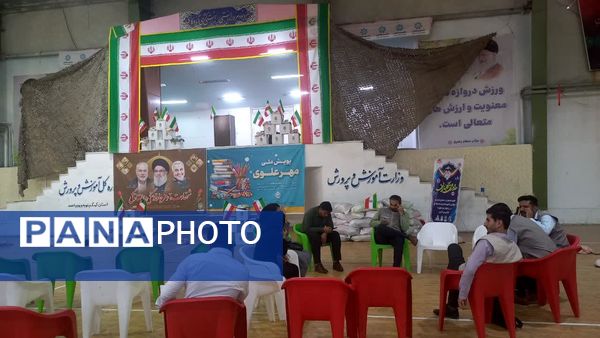 توزیع ۲۰۰۰ بسته لوازم التحریر در کهگیلویه‌ و‌ بویراحمد