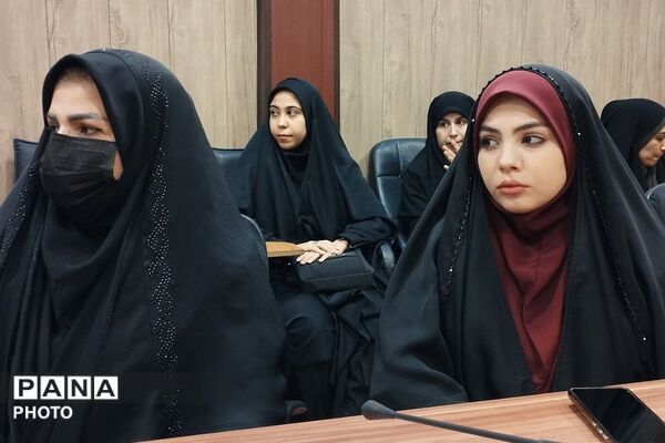 آئین تجلیل از فعالان حوزه پرورشی مدارس متوسطه بهارستان دو