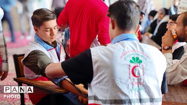 کمپین اندازه گیری فشار خون در نیشابور 
