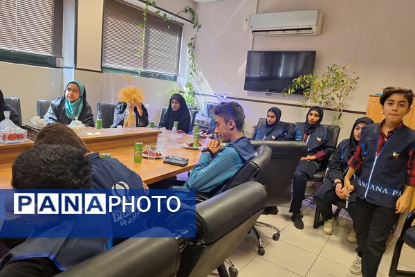 جلسه هم اندیشی و تجلیل از خبرنگاران پانا در شیراز 