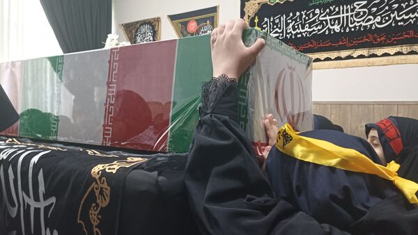  شهید گمنام ۱۷ ساله مهمان ویژه دبیرستان دخترانه امام حسین(ع) دوره اول  واحد ۳
