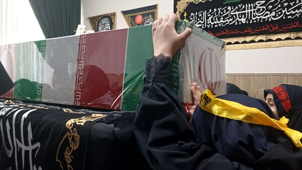  شهید گمنام ۱۷ ساله مهمان ویژه دبیرستان دخترانه امام حسین(ع) دوره اول  واحد ۳