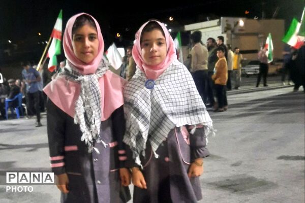 تا پای جان برای ایران؛دانش‌آموزان در میدان 