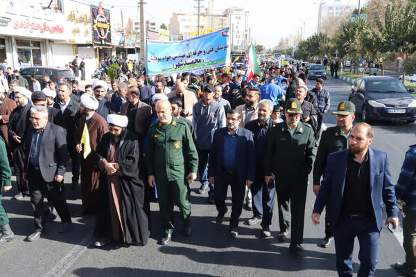 راهپیمایی روز دانش‌آموز در محمدشهر کرج 