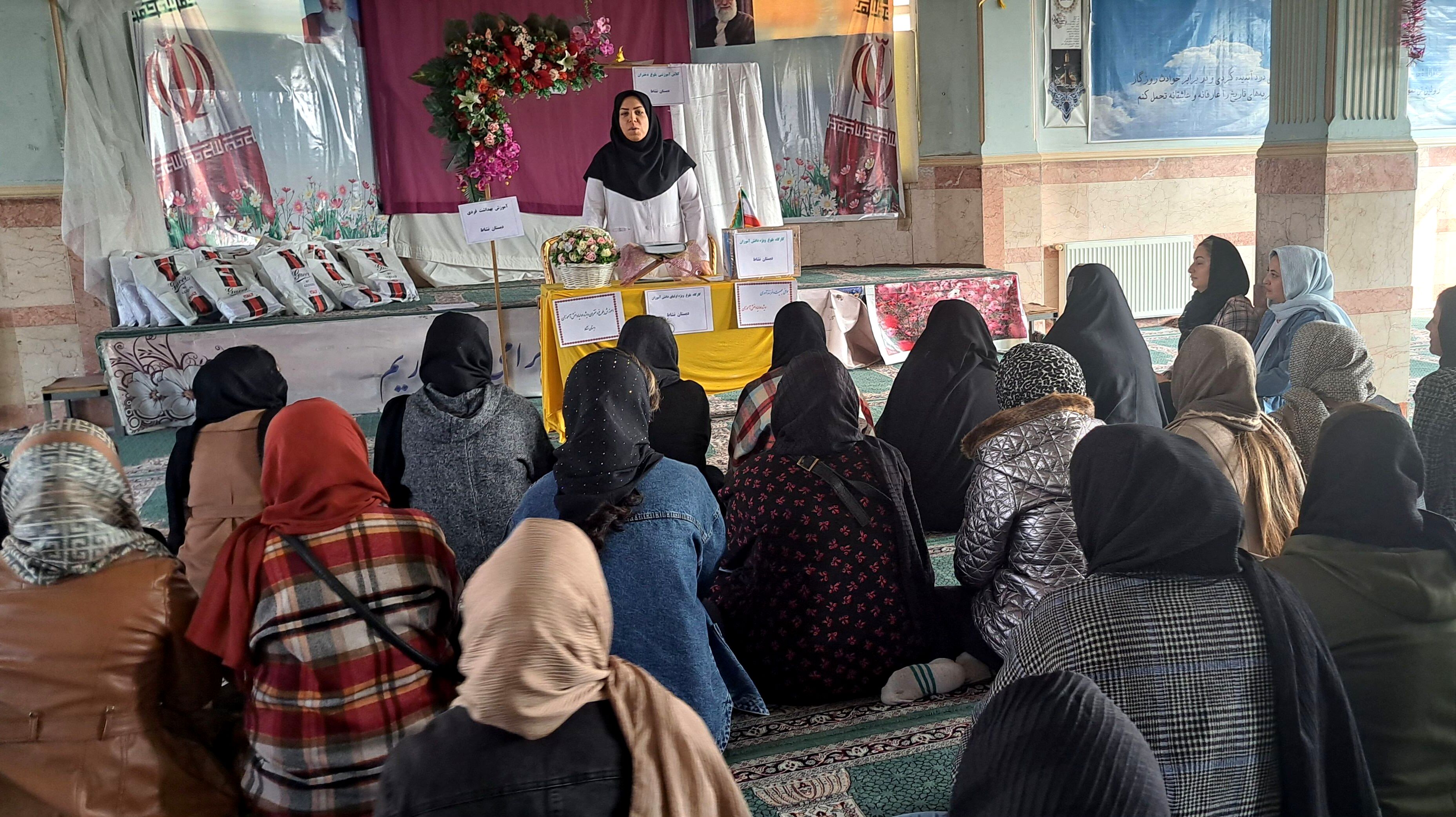 بهداشت بلوغ دختران برای کل جامعه ضروری است