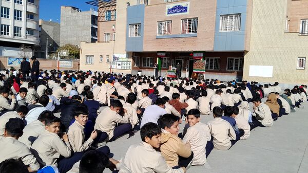 مراسم بزرگداشت هفته بسیج در دبیرستان ابوریحان بیرونی 