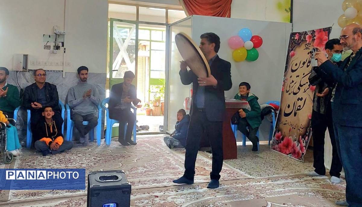 جشن مدرسه حضرت علی (ع) و کانون لقمان برای دانش‌آموزان با نیازهای ویژه کاشمر