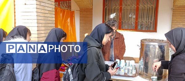 اردوی دانش‌آموزی تمشک مدارس دخترانه انصار و بعثت در زنجان