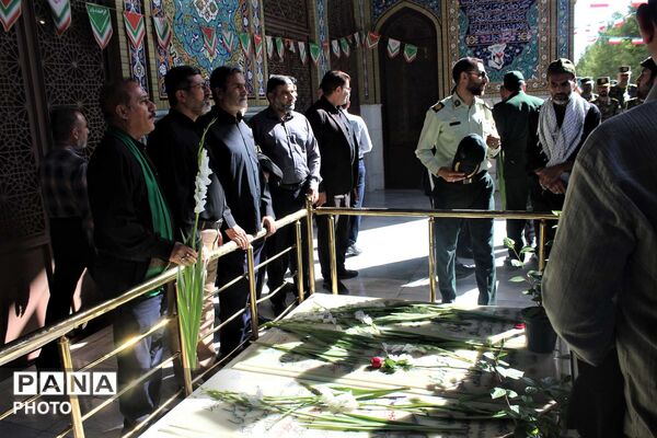 گلباران مزار شهدای حماسه آزادسازی خرمشهر در قم