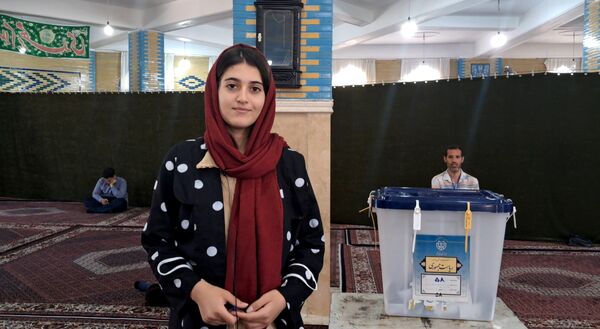 حضور پرشور رای‌اولی‌ها در انتخابات ریاست جمهوری