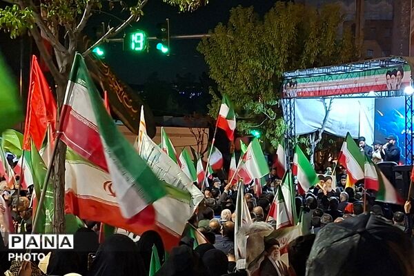 سی شب کنار هم در تجمعات خونخواهی رهبر شهید