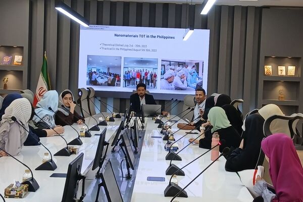  بازدید دانش‌آموزان تهران از ستاد فناوری نانو