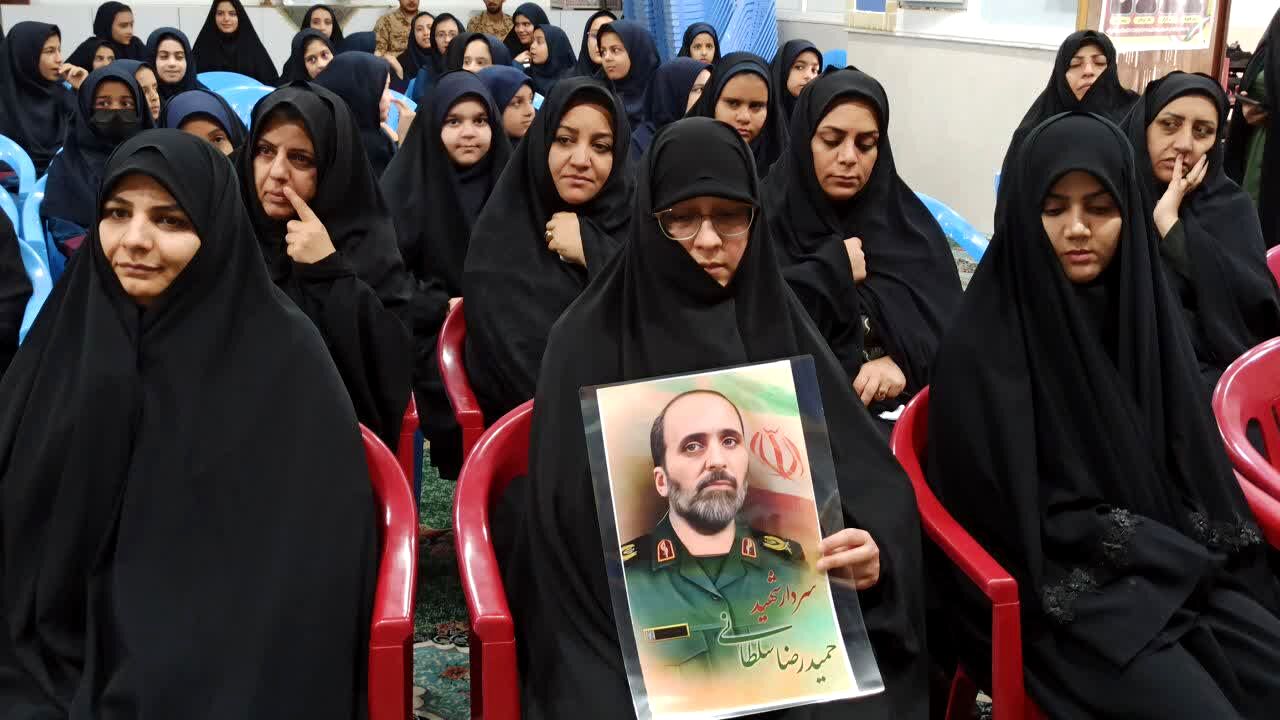 مراسم گرامیداشت هفته دفاع مقدس در میبد