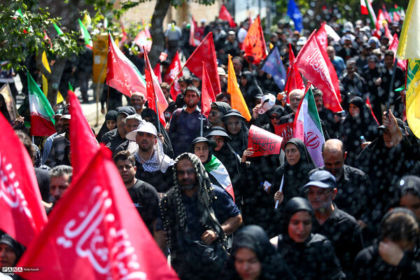 مراسم تشییع پیکر مطهر رهبر شهید انقلاب در تهران - 4