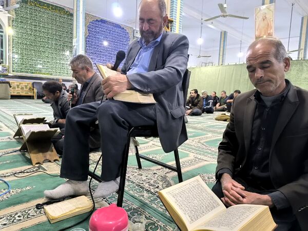 برگزاری محافل انس با قرآن و مراسم افطاری در مدارس شهرستان ملارد 