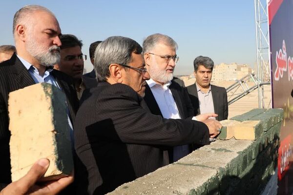 وعده قشقاوی به تحقق رسید، خشت‌گذاری دو مدرسه ۱۵ کلاسه دخترانه در حصارک پایین