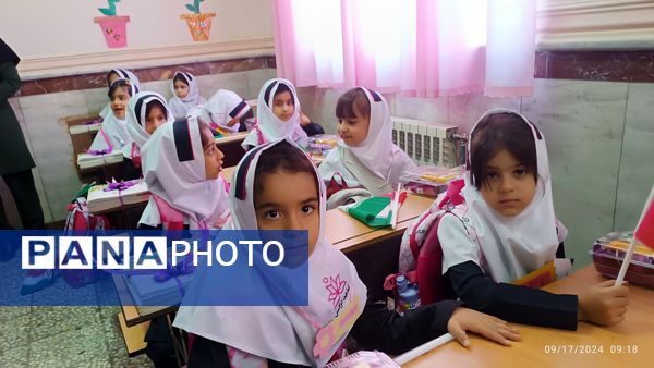 برگزاری مراسم جشن شکوفه‌ها در زنجان