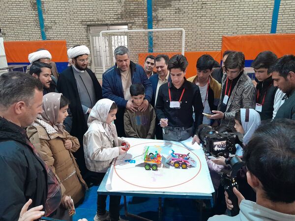 نمایش استعدادها و ایده‌ها