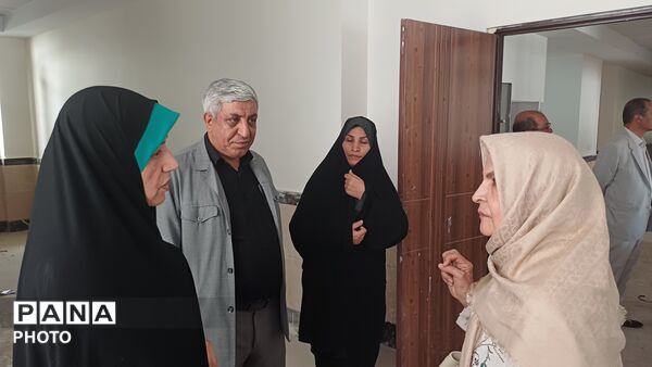 بازدید از مدرسه مشارکتی زنده‌یاد مریم باقری در منطقه ۱۶ تهران