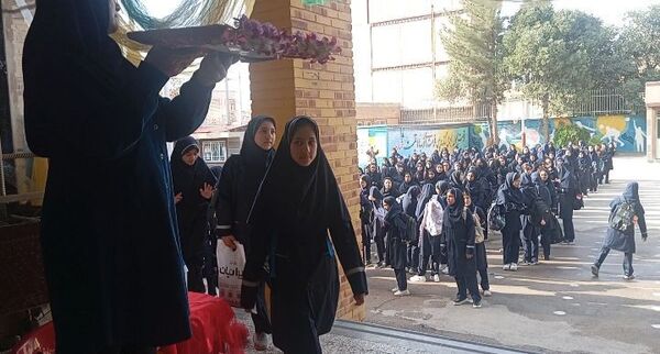 زنگ مهر در دبیرستان شاهد قدسیان