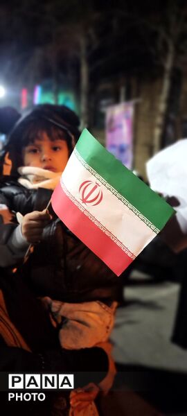 حضور پر شور کودکان و نوجوانان تویسرکانی در تجعات شبانه