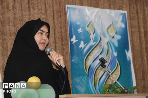 طنین ندای معنویت در هفتمین اجلاس سراسری نماز دانش‌آموزی شهرستان مه‌ولات