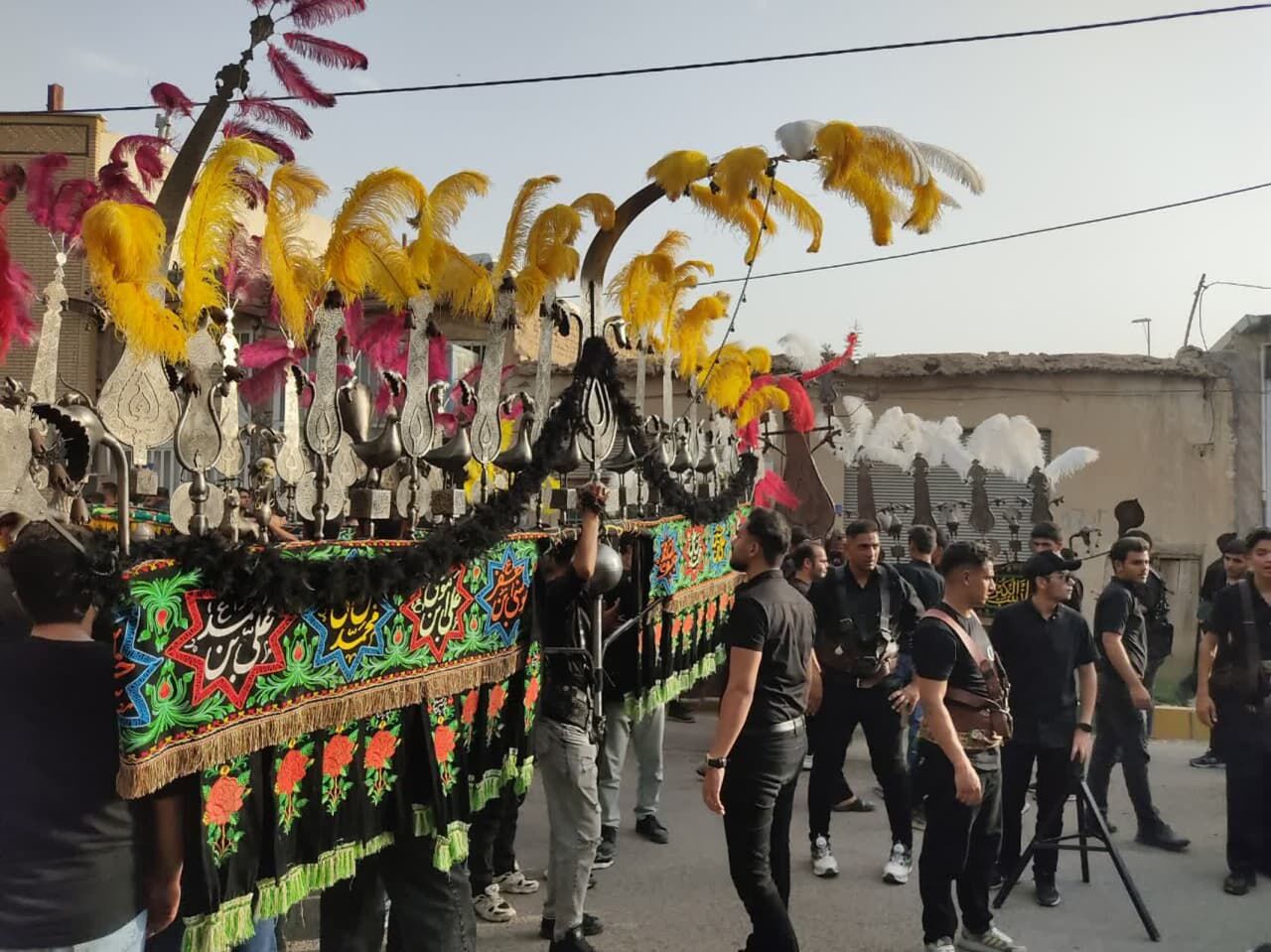 کاروان بزرگ علم گردانی در کاشان