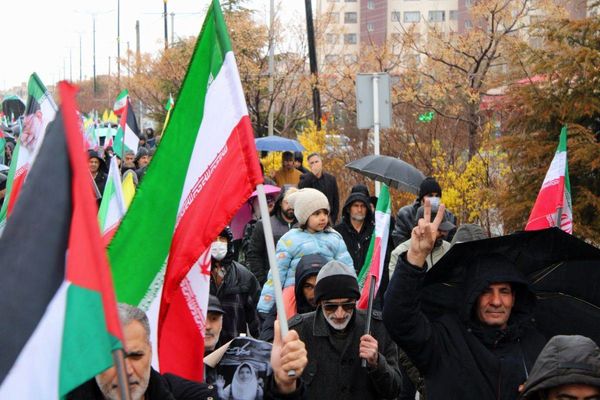 حضور حماسی مردم شهرستان پردیس در راهپیمایی روز قدس با وجود بارندگی