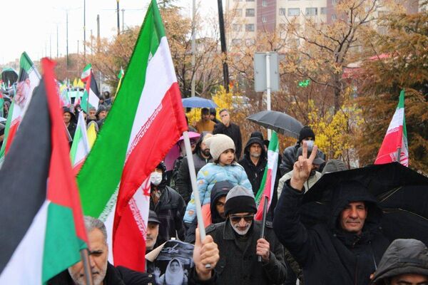 حضور حماسی مردم شهرستان پردیس در راهپیمایی روز قدس با وجود بارندگی