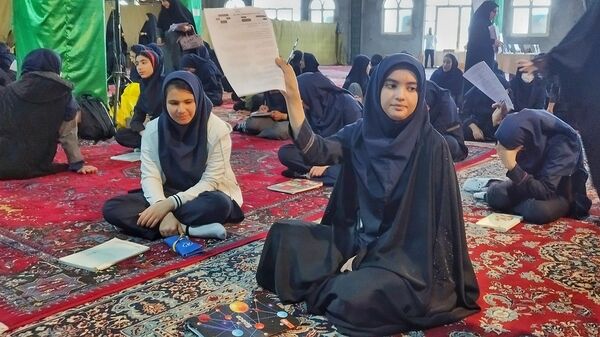 برگزاری لیگ جت دختران در مصلی بقیة اللّٰه شهرستان اشتهارد 