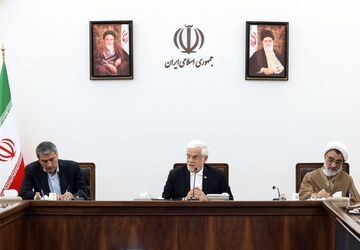 عارف: اقتصاد دیجیتال در اولویت قرار گیرد/ لزوم تجدیدنظر در اداره دانشگاه ها