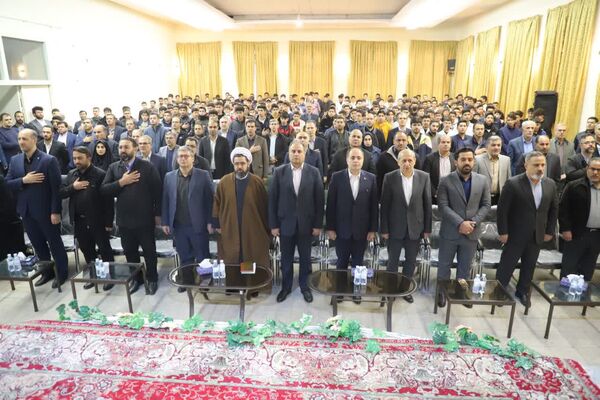 حضور وزیر کشاورزی در مراسم صبحگاهی هنرستان کشاورزی تبریز