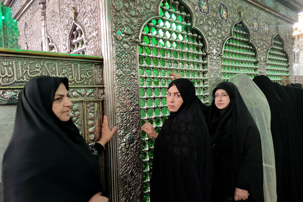 زیارت حرم مطهر شاهچراغ (ع) و ادای احترام به شهیده معصومه کرباسی